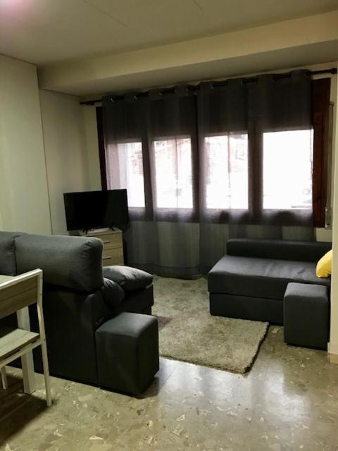Apartament Encantador Al Centre De Vic Aptgarbi Exteriér fotografie