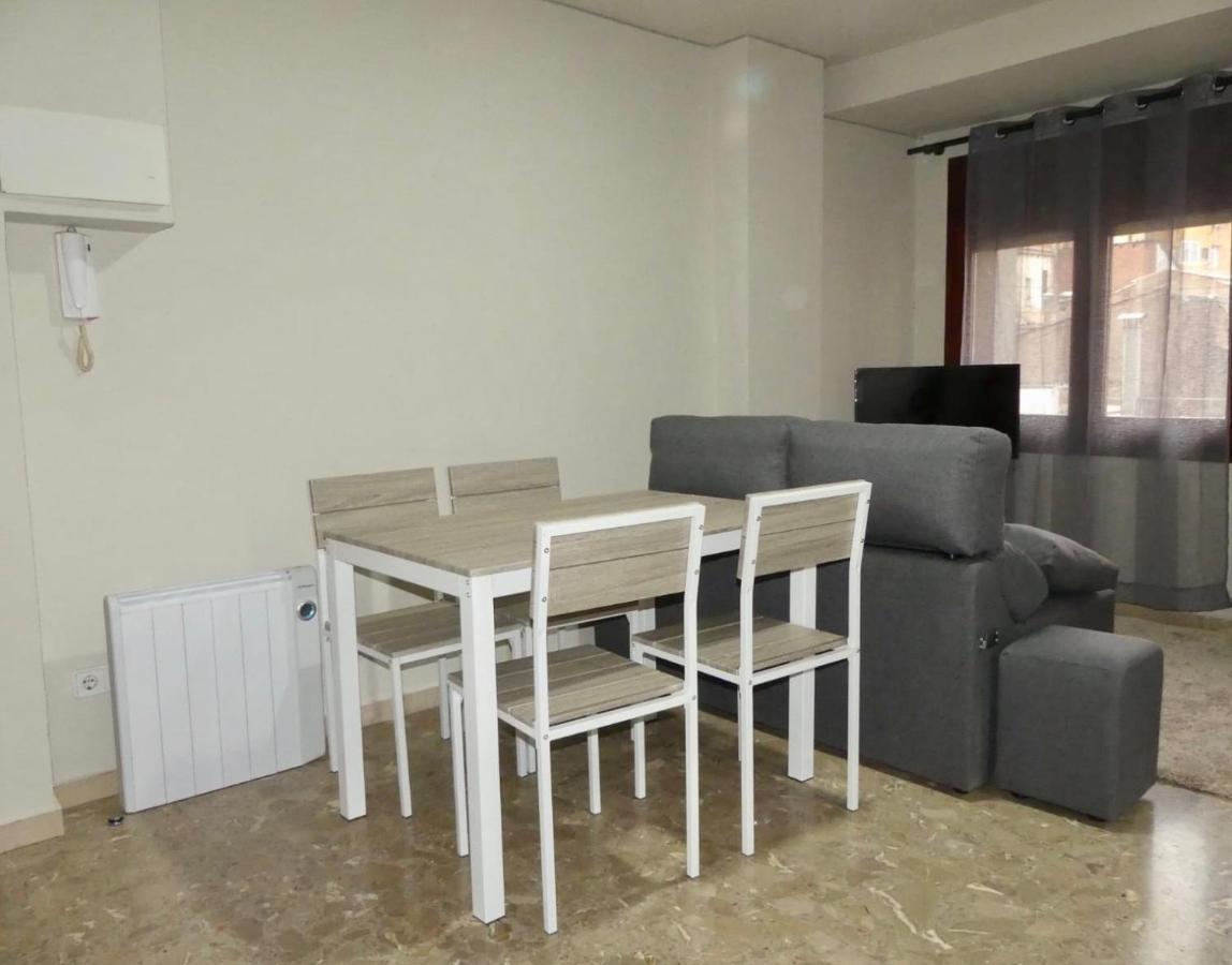 Apartament Encantador Al Centre De Vic Aptgarbi Exteriér fotografie